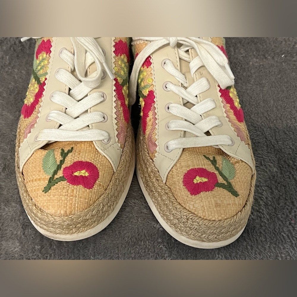 Dolce Vita Azalia Floral Embroidered Espadrille Lace-Up Sneakers. Multicolored 9 - Picture 5 of 16